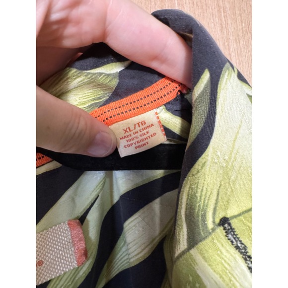 Tommy Bahama Silk Hawaiian Shirt Floral Tropical Black Mens XL‎ Extra Large - Picture 5 of 6